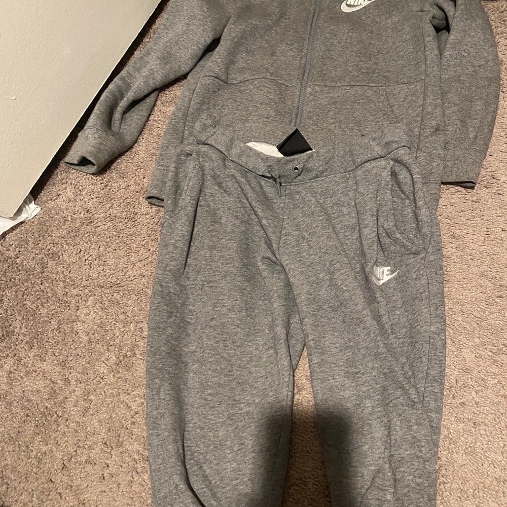 nike jacket and pant set